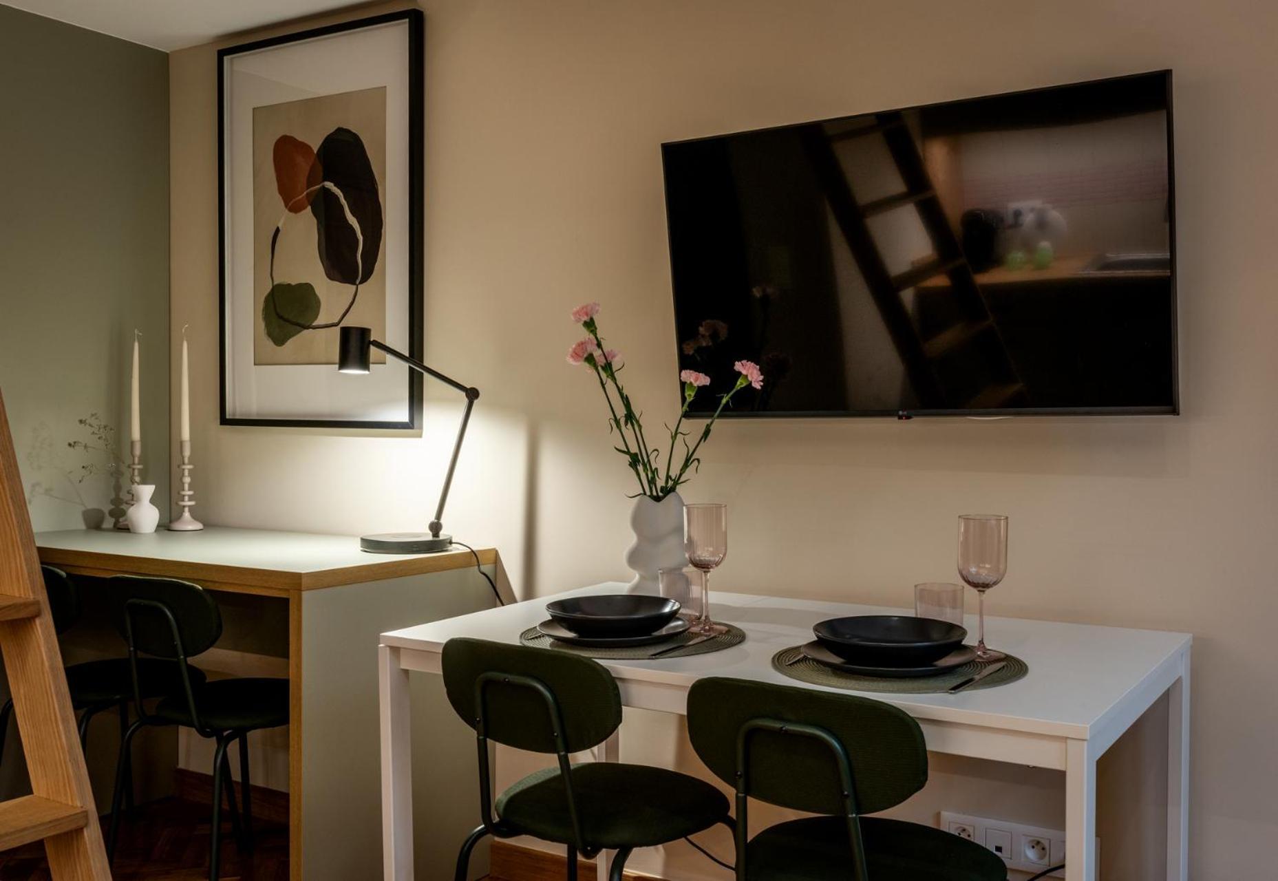 Studio Apartment