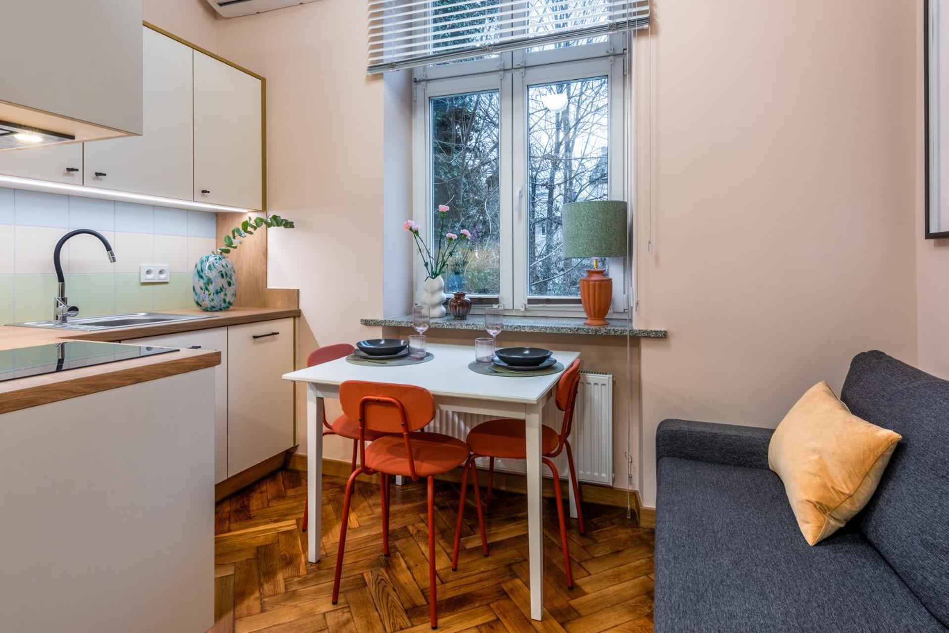 Studio Apartment