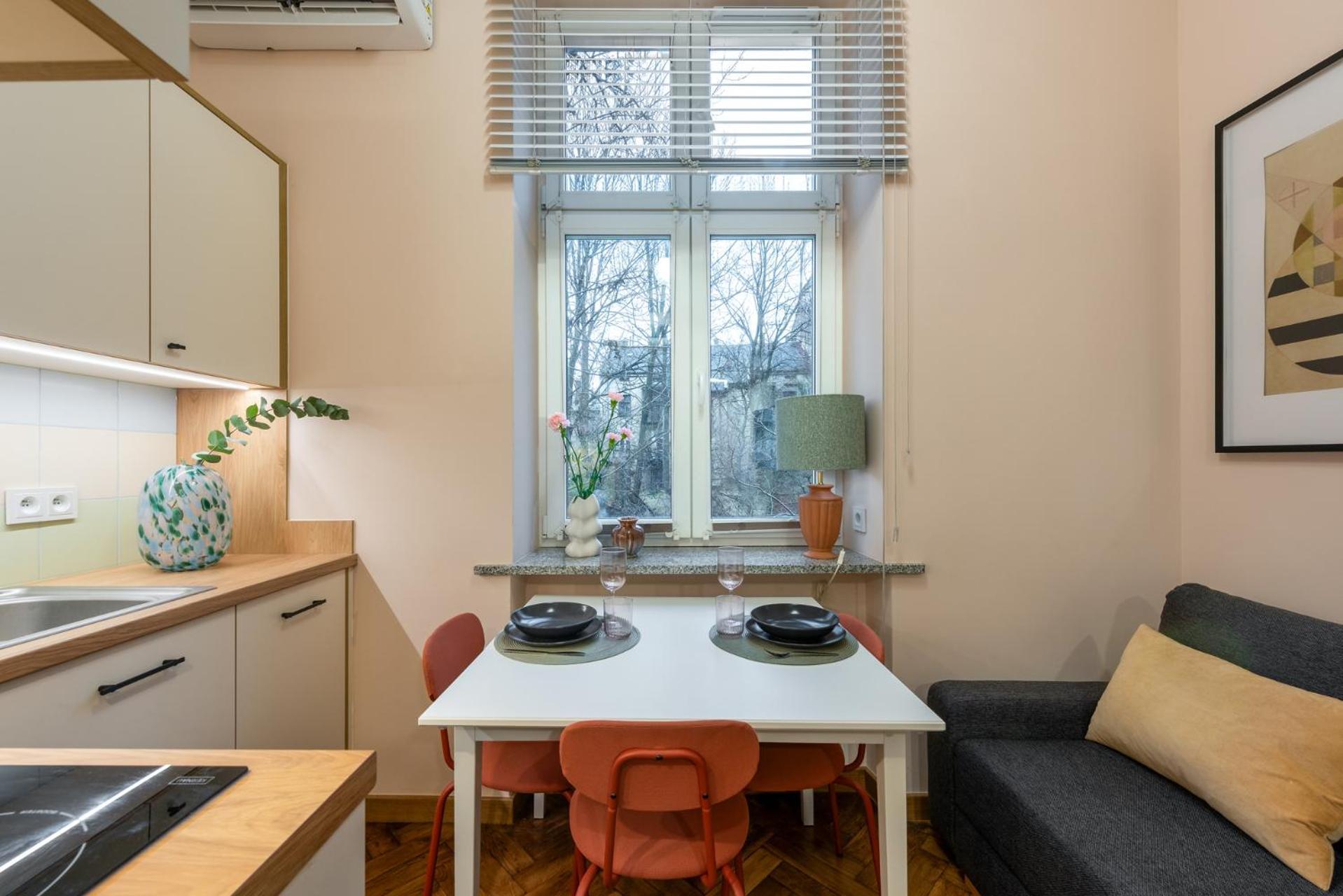Studio Apartment