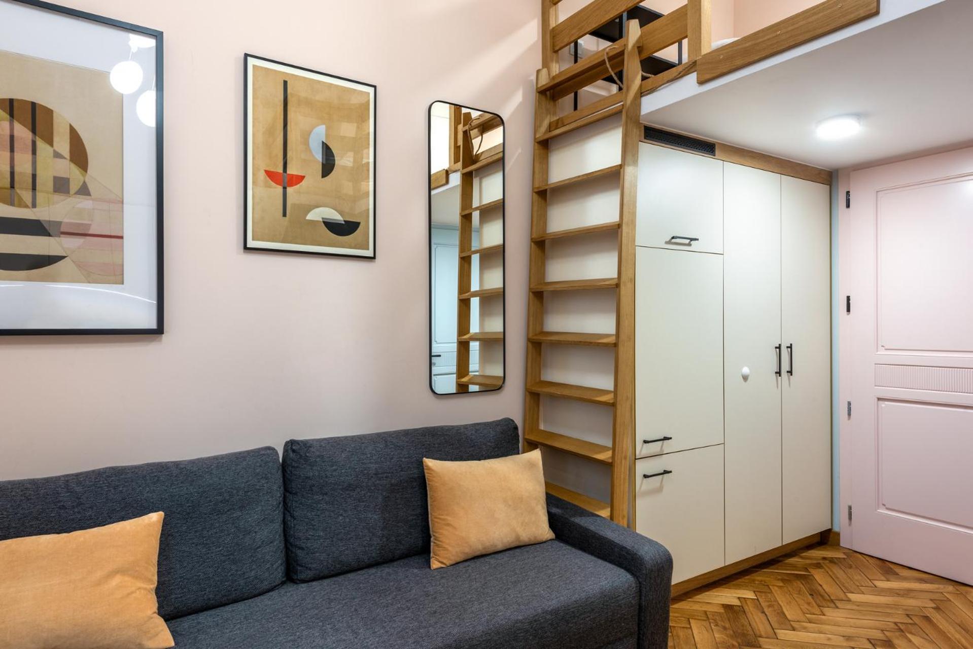 Studio Apartment
